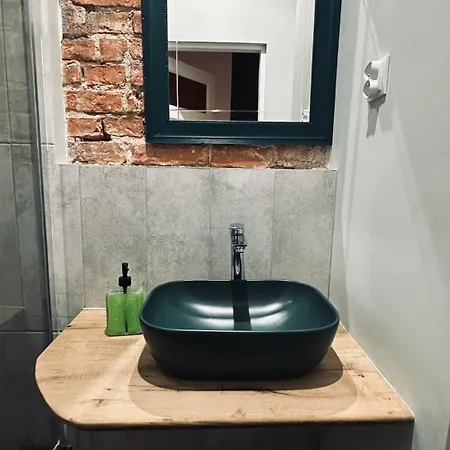 Kamienica Srodmiescie 18b * 华沙