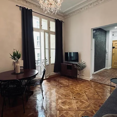 Kamienica Srodmiescie Apt 18B By Form Space *