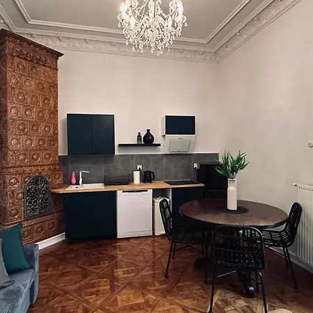 Apartment Kamienica Srodmiescie 18b *